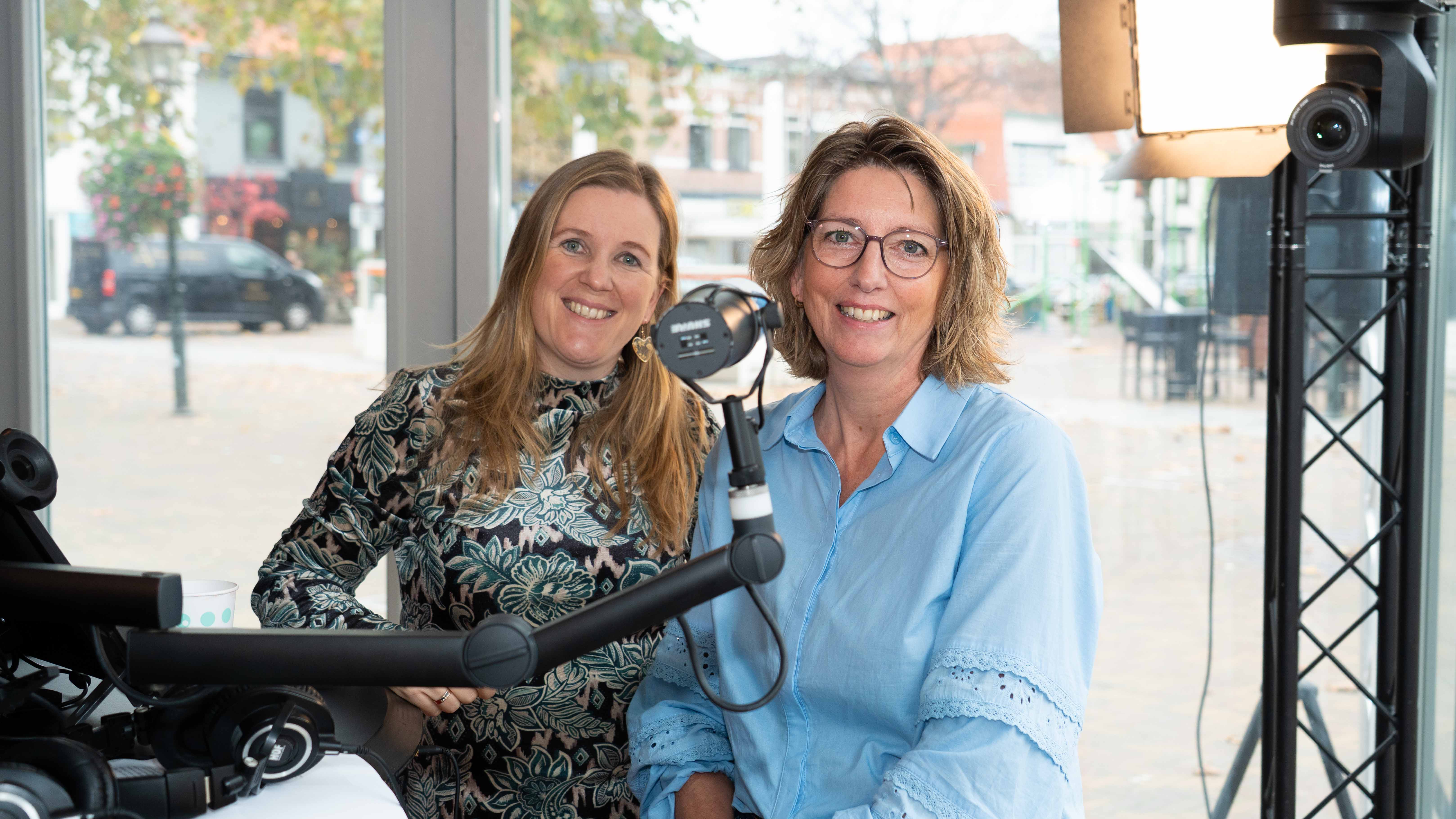 [VIDEO] Wendy van der Voort en Lianne Staalduinen te gast in het Glazen Radiohuis