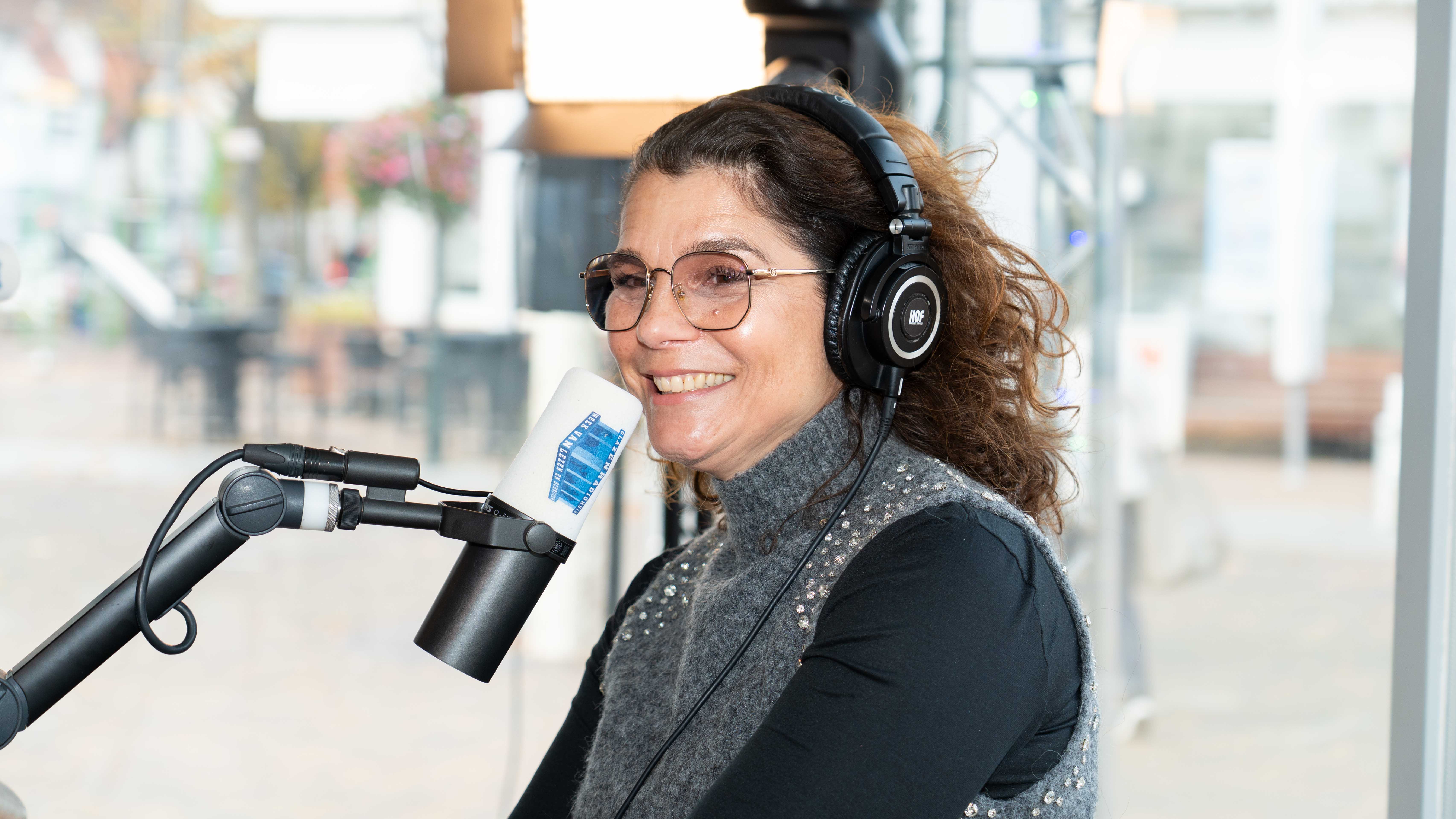 [VIDEO] Esther Blom te gast bij Glazen Radiohuis