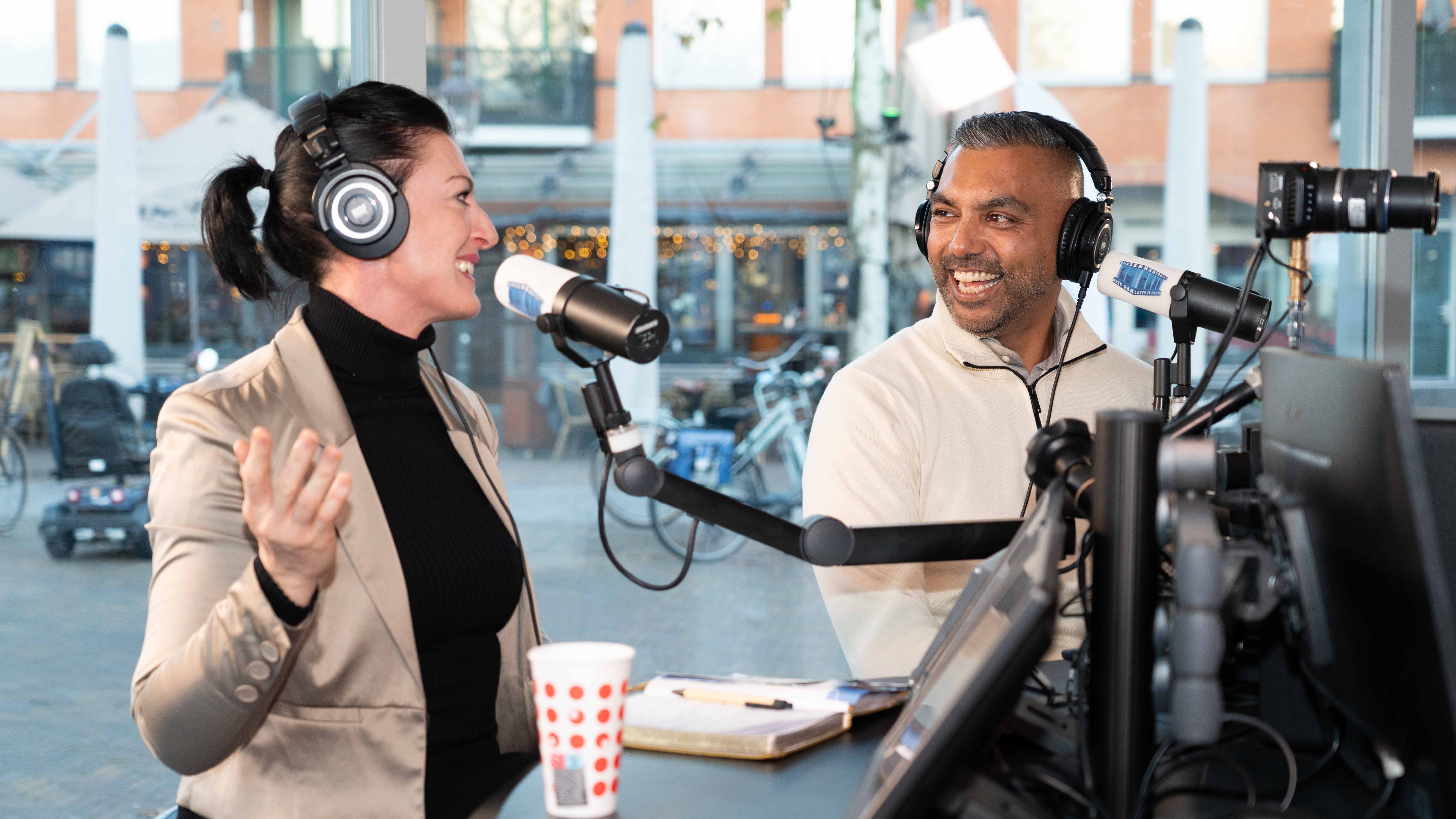 [VIDEO] Nova Goodchild en Yusuf Goedbloed te gast in het Glazen Radiohuis